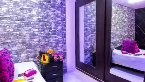 Snapshot of arianaablack chatting on 02-17-25, 12:59 Ariana online show from 02-17-25, 12:59