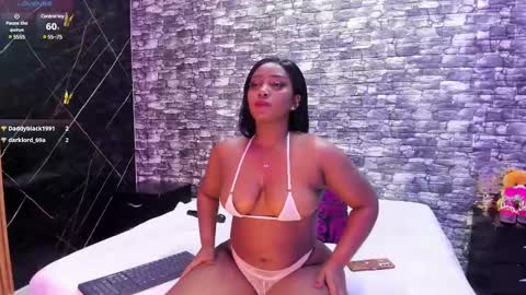 Snapshot of arianaablack chatting on 02-19-25, 03:49 Ariana online show from 02-19-25, 03:49