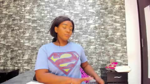 Snapshot of arianaablack chatting on 09-12-25, 12:05 Ariana online show from 09-12-25, 12:05