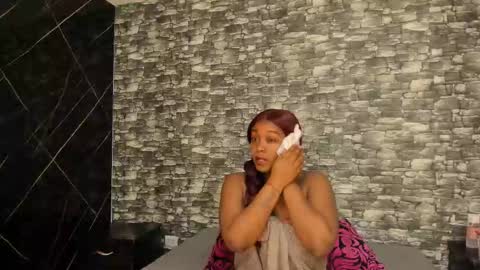 Snapshot of arianaablack chatting on 09-27-25, 12:21 Ariana online show from 09-27-25, 12:21