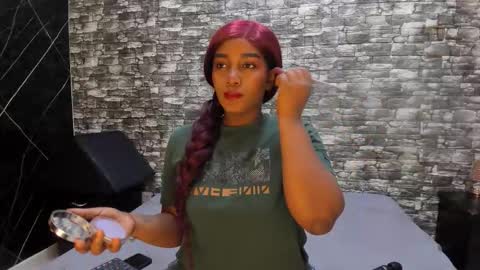 Snapshot of arianaablack chatting on 10-17-25, 12:30 Ariana online show from 10-17-25, 12:30