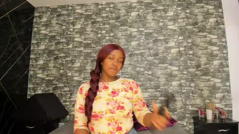 Snapshot of arianaablack chatting on 10-19-25, 12:28 Ariana online show from 10-19-25, 12:28