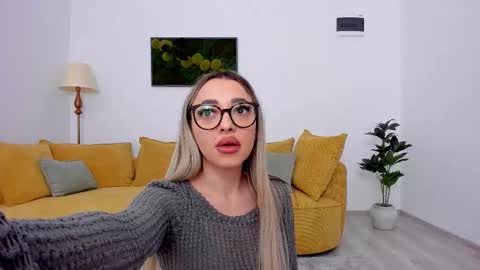arianaannaa online show from 02-18-26, 07:10