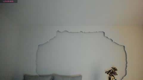 Snapshot of arianadumont chatting on 06-18-26, 11:25 Ariana Dumont online show from 06-18-26, 11:25