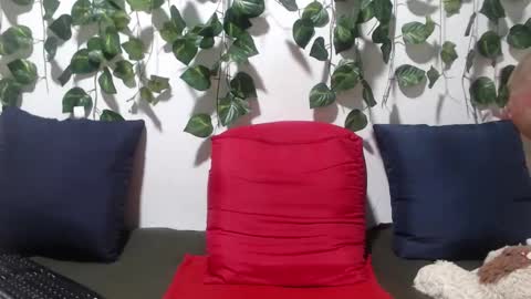 arianasanz1 online show from 02-05-25, 12:49