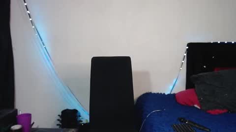 Snapshot of arianauwu666 chatting on 02-28-25, 02:09 help me 100 hands up my OF is Free online show from 02-28-25, 02:09