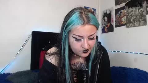 Snapshot of arianauwu666 chatting on 03-12-25, 05:46 help me 100 hands up my OF is Free online show from 03-12-25, 05:46