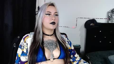 Snapshot of arianauwu666 chatting on 09-15-25, 07:14 help me 100 hands up my OF is Free online show from 09-15-25, 07:14