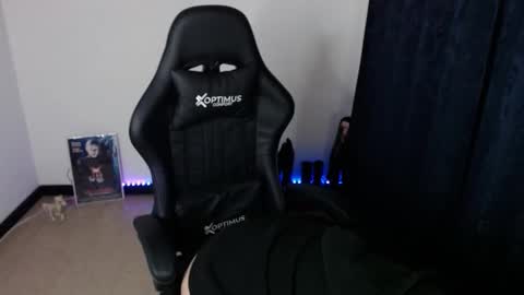 Snapshot of arianauwu666 chatting on 02-17-26, 10:16 help me 100 hands up my OF is Free online show from 02-17-26, 10:16