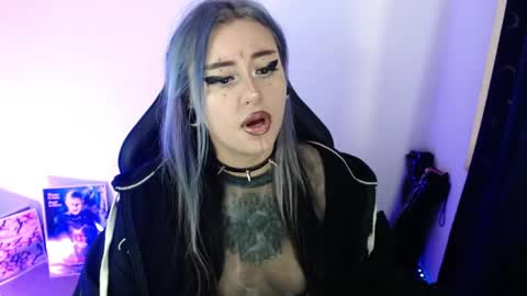 Snapshot of arianauwu666 chatting on 04-01-26, 03:53 help me 100 hands up my OF is Free online show from 04-01-26, 03:53