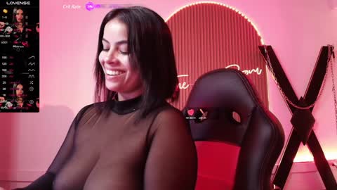 Snapshot of arianna__smith_ chatting on 01-20-25, 07:25 Arianna online show from 01-20-25, 07:25