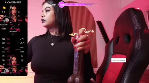 Snapshot of arianna__smith_ chatting on 02-04-25, 10:45 Arianna online show from 02-04-25, 10:45