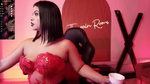 Snapshot of arianna__smith_ chatting on 02-12-25, 07:35 Arianna online show from 02-12-25, 07:35