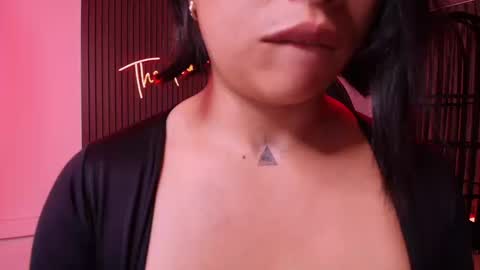 Snapshot of arianna__smith_ chatting on 09-11-25, 09:37 Arianna online show from 09-11-25, 09:37