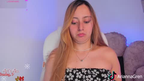 Snapshot of arianna_gren chatting on 12-14-24, 03:18 Arianna online show from 12-14-24, 03:18
