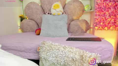 Snapshot of arianna_gren chatting on 01-08-25, 08:27 Arianna online show from 01-08-25, 08:27