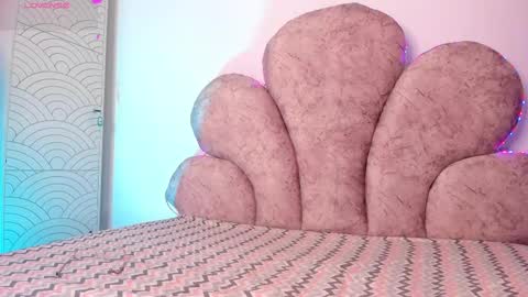 Snapshot of arianna_gren chatting on 09-19-25, 08:20 Arianna online show from 09-19-25, 08:20