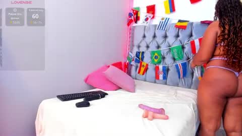 Snapshot of arianna_millers chatting on 06-26-26, 07:29 ARIANNA MILLERS online show from 06-26-26, 07:29