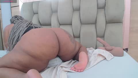 arianna pearl online show from 01-24-25, 03:45