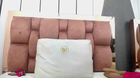 arianna pearl online show from 09-18-25, 12:18