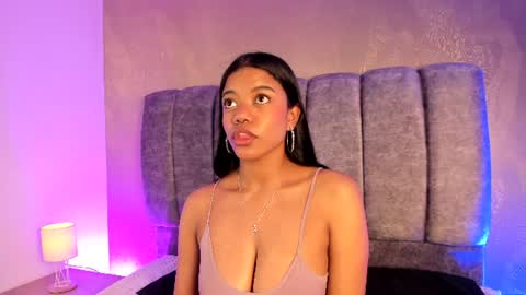 arianna_roxe_ online show from 06-16-26, 09:23