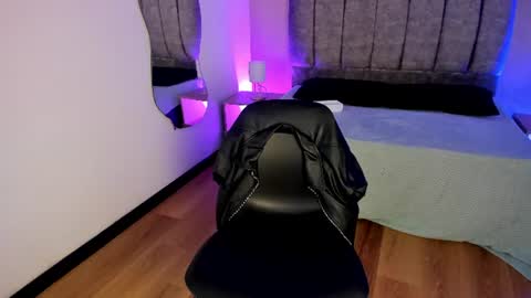 arianna_roxe_ online show from 07-05-26, 04:19