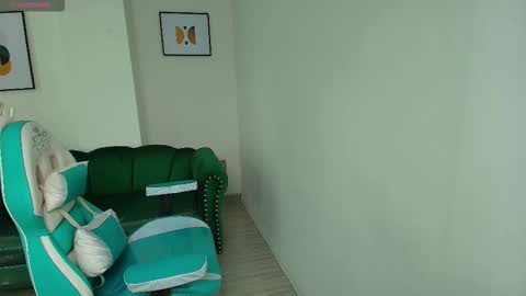 Snapshot of arianna_sweeet chatting on 10-07-25, 03:25 arianna_sweeet online show from 10-07-25, 03:25