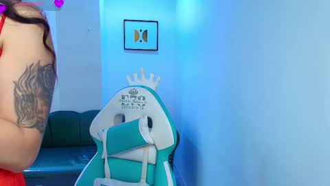 Snapshot of arianna_sweeet chatting on 10-14-25, 03:40 arianna_sweeet online show from 10-14-25, 03:40