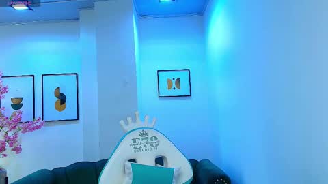 Snapshot of arianna_sweeet chatting on 10-17-25, 03:10 arianna_sweeet online show from 10-17-25, 03:10