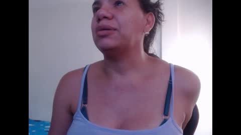 Snapshot of ariannaloovel chatting on 11-15-25, 05:53 ariannaloovel online show from 11-15-25, 05:53