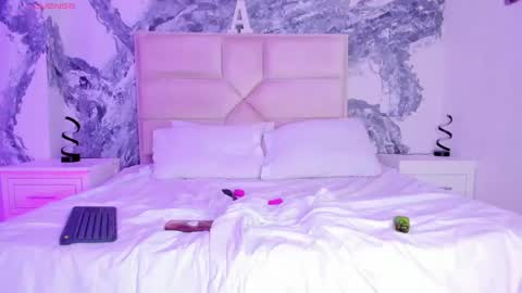 AriannaROux online show from 12-18-24, 04:31