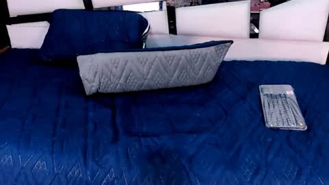 ariannarussell1 online show from 06-12-26, 03:44
