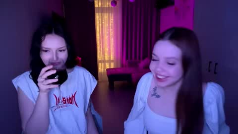 Eva and Alice online show from 02-17-26, 03:40