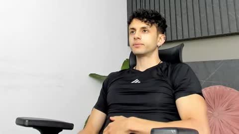 Snapshot of ariasaadeh chatting on 09-21-25, 12:40 ariasaadeh online show from 09-21-25, 12:40