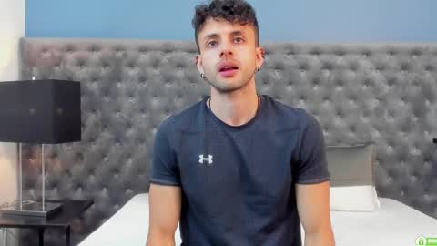 Snapshot of ariasaadeh chatting on 11-16-25, 12:33 ariasaadeh online show from 11-16-25, 12:33