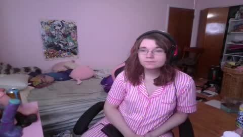 Ariathebrat online show from 05-13-26, 09:22