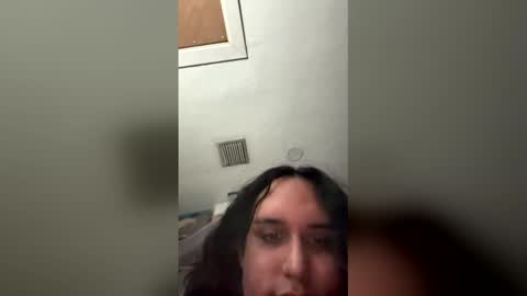 Aria online show from 04-23-26, 02:02