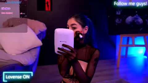 Aria  online show from 09-27-25, 08:25