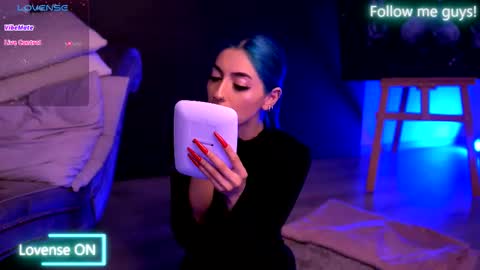 Aria  online show from 10-08-25, 09:12