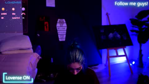 Aria  online show from 10-22-25, 09:47