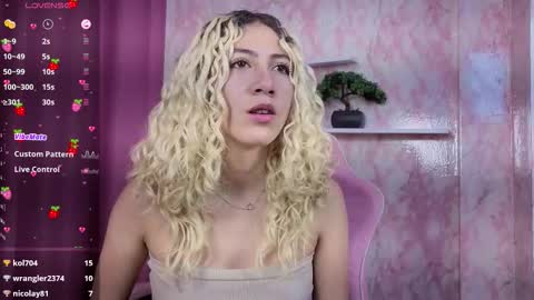 Ari Bunnie  online show from 12-14-25, 10:58