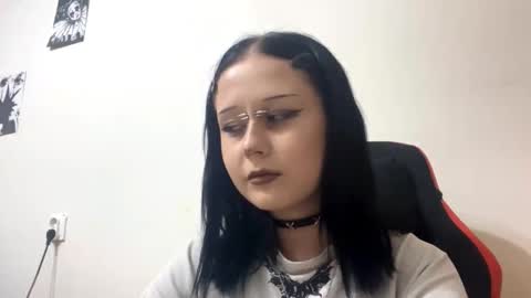 Snapshot of aricacolgrove chatting on 10-08-25, 08:17 La online show from 10-08-25, 08:17