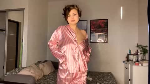 Snapshot of aricacolgrove chatting on 10-29-25, 01:46 La online show from 10-29-25, 01:46