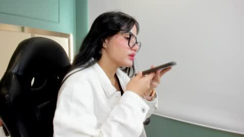 Snapshot of ariel_jonnes chatting on 01-09-25, 05:33 Ariel online show from 01-09-25, 05:33