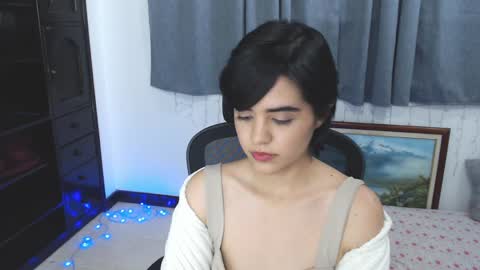 Snapshot of ariel_pinkdiamond chatting on 06-08-26, 02:01 Ariel Pink Diamond online show from 06-08-26, 02:01