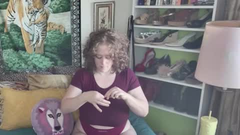 Snapshot of arielabai chatting on 11-04-25, 04:06 Arielle Ari online show from 11-04-25, 04:06