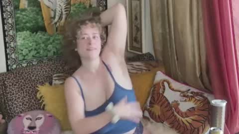 Snapshot of arielabai chatting on 02-10-26, 06:45 Arielle Ari online show from 02-10-26, 06:45