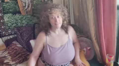 Snapshot of arielabai chatting on 04-07-26, 06:19 Arielle Ari online show from 04-07-26, 06:19