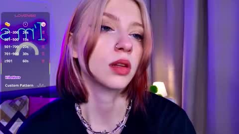 Ariel online show from 11-24-25, 02:50