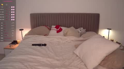 Ariel online show from 12-22-24, 12:38